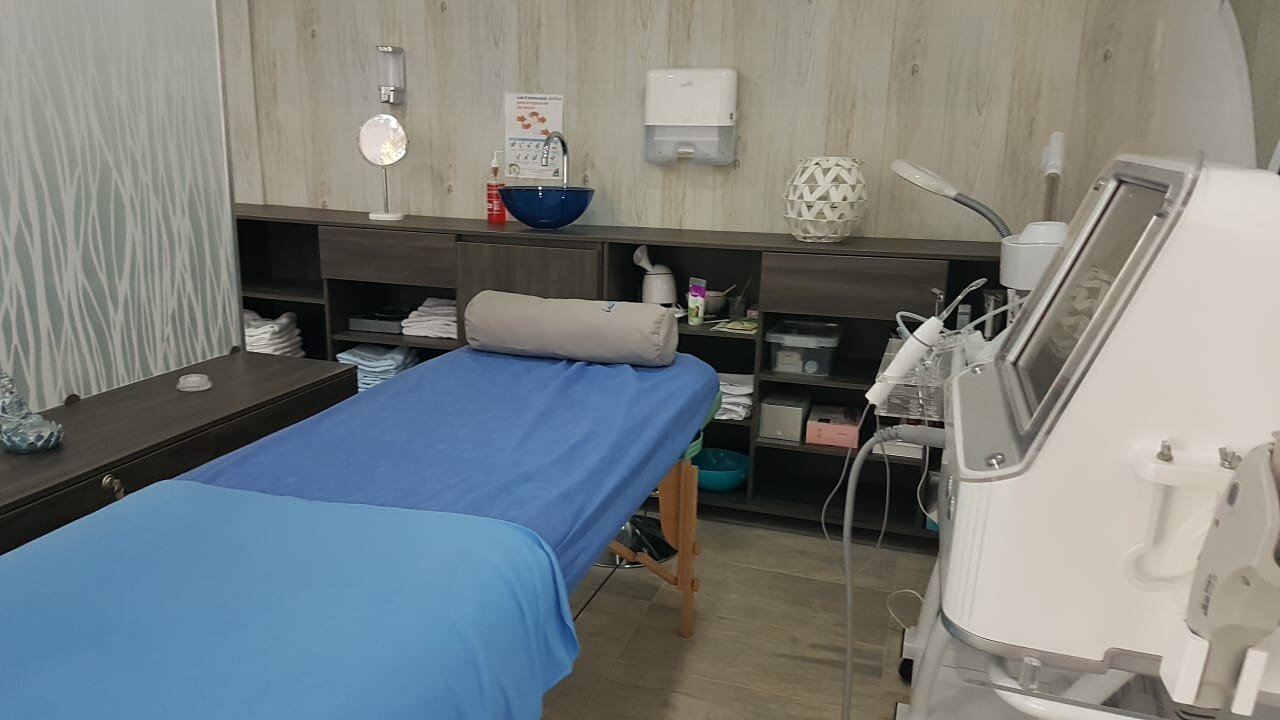 HIFU, MULTIFUNCIONAL Y CAMILLA DE BELLEZA